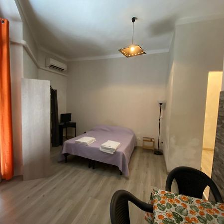 Cavour Guest House Вентимилья Экстерьер фото