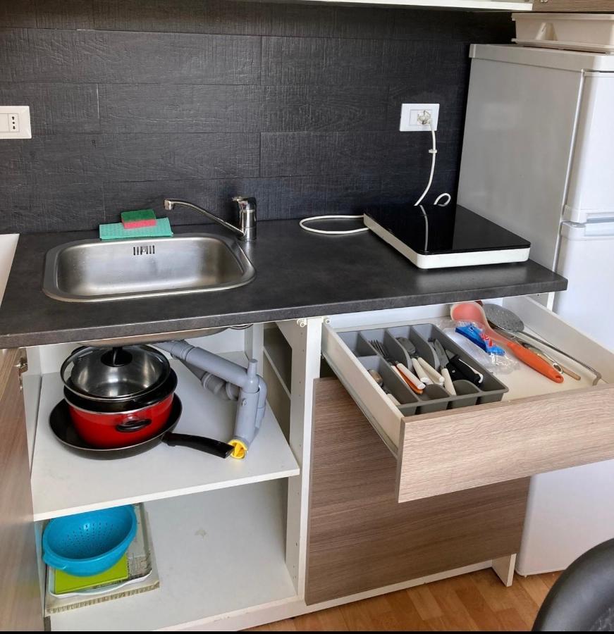 Cavour Guest House Вентимилья Экстерьер фото