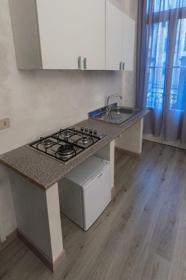 Cavour Guest House Вентимилья Экстерьер фото